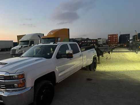 Used 2017 Chevrolet Silverado 3500 W/T w/ WT Fleet Convenience Package image 1