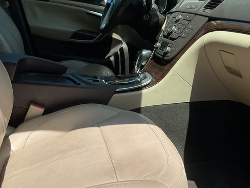 Used 2011 Buick Regal CXL w/ RL5 Preferred Equipment Group image 9