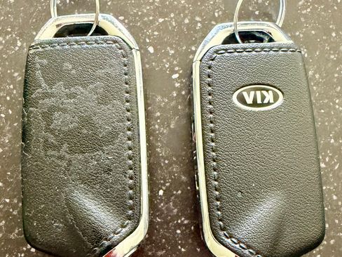 Used 2021 Kia Stinger GT2 image 14