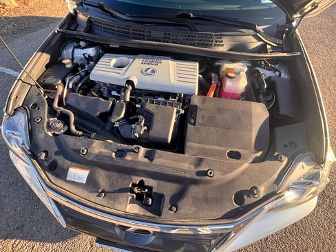 Used 2016 Lexus CT 200h image 15