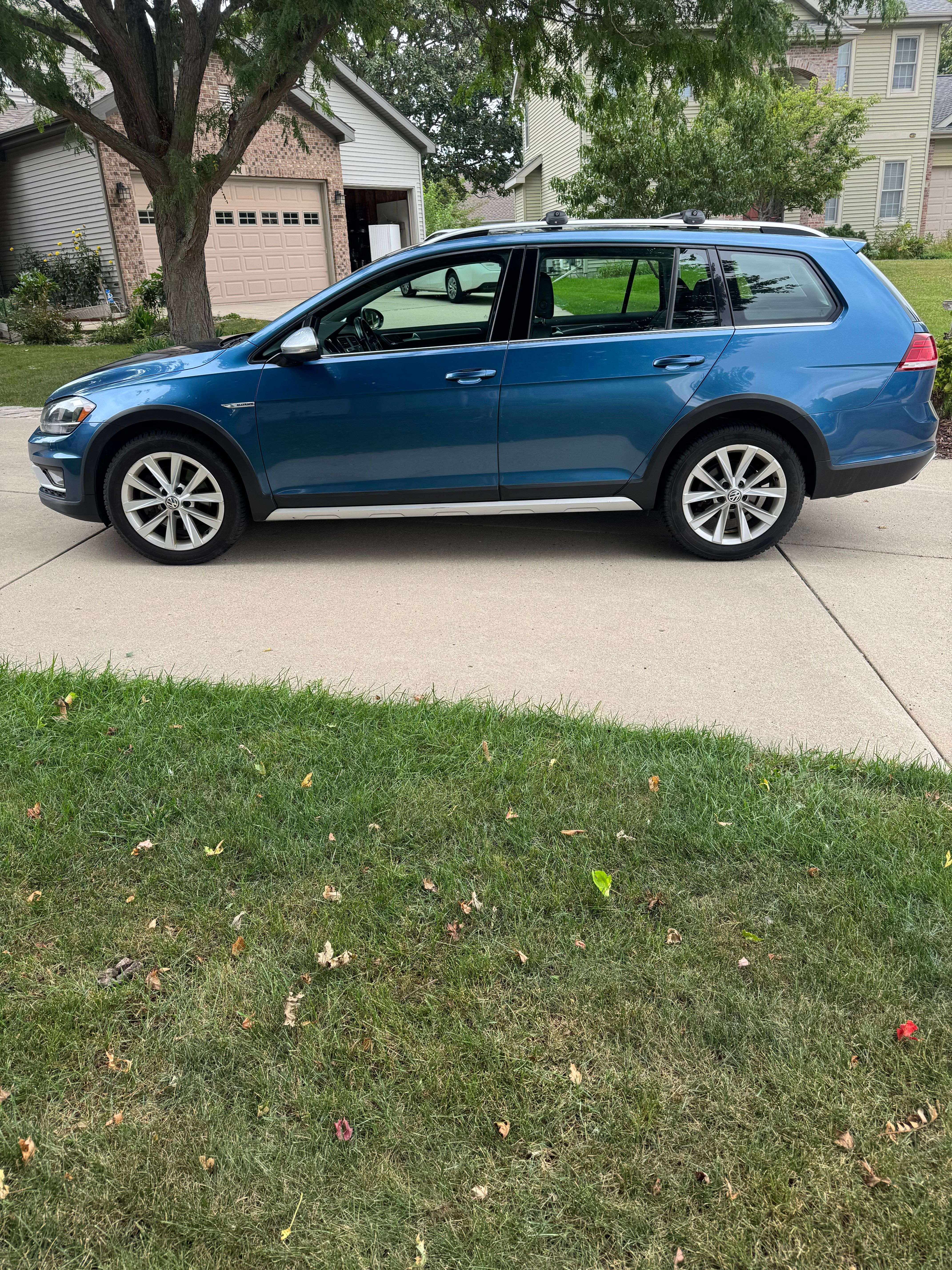 Used 2018 Volkswagen Golf Alltrack SE AWD/4WD image 5