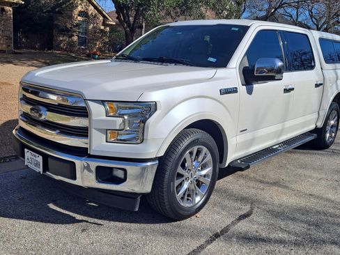 Used 2017 Ford F150 Lariat image 5