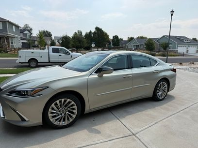 Used 2021 Lexus ES 350 w/ Accessory Package 2