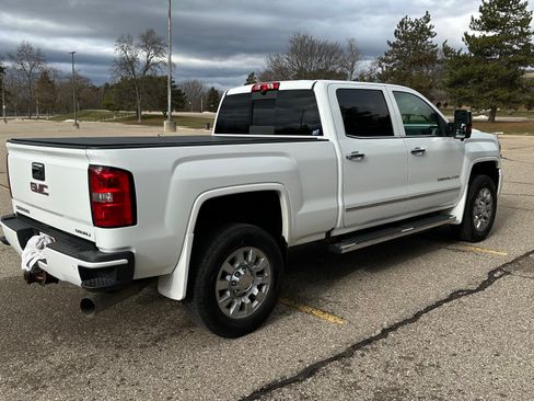 Used 2017 GMC Sierra 2500 Denali w/ Duramax Plus Package image 2