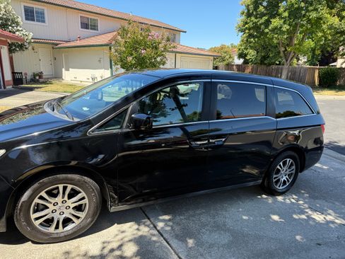 Used 2011 Honda Odyssey EX image 19