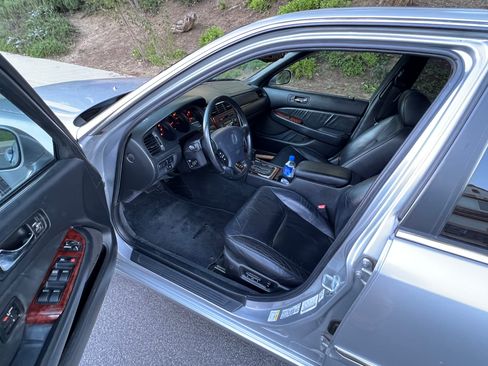 Used 2002 Acura RL image 4
