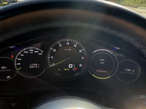 Used 2020 Porsche Cayenne E-Hybrid Sport Utility 4D image 10