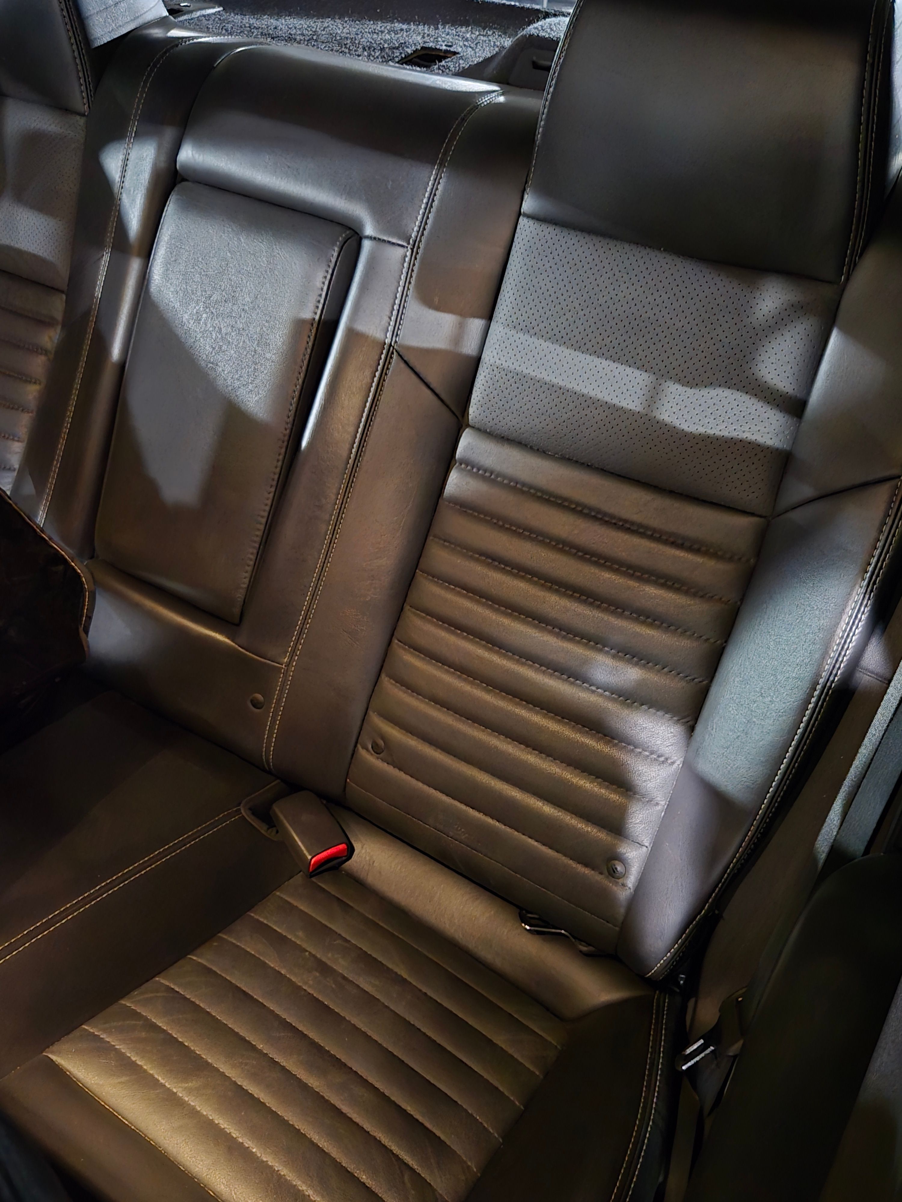 Used 2012 Dodge Challenger SXT Plus RWD image 14