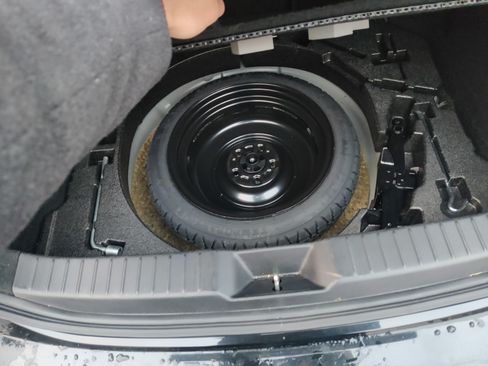 Used 2019 MAZDA MAZDA3 Hatchback image 16