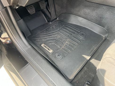 Used 2016 Chevrolet Camaro LT image 14