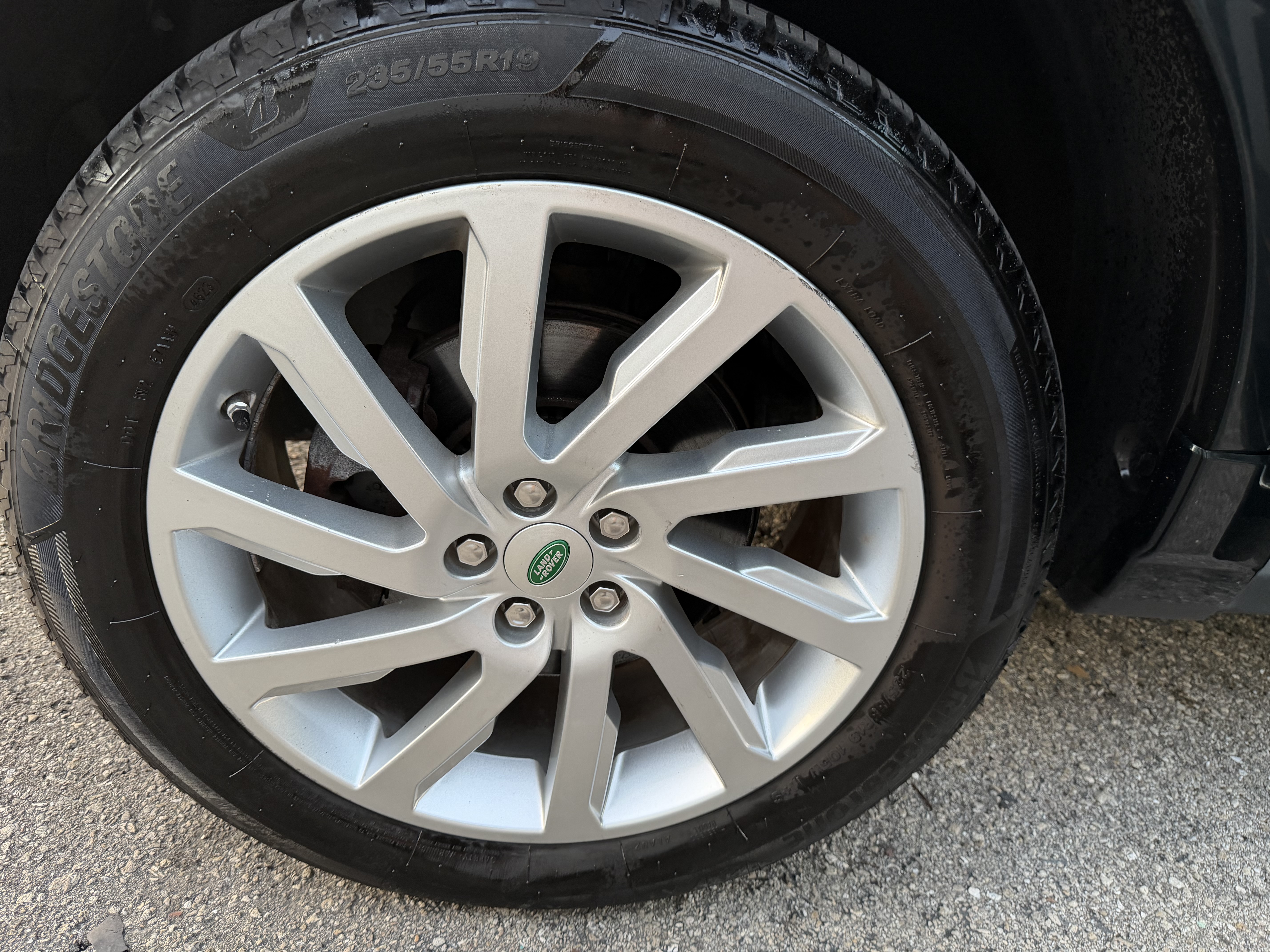 Used 2013 Land Rover LR2 AWD/4WD image 15
