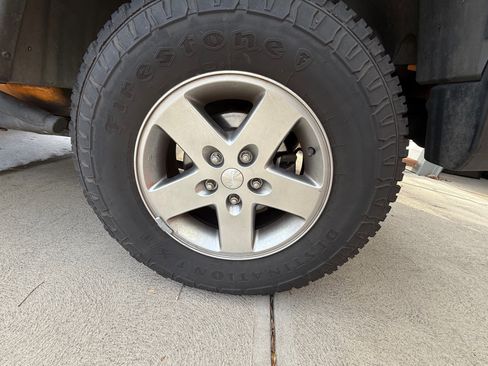 Used 2012 Jeep Wrangler Rubicon w/ PWR Convenience Group image 16