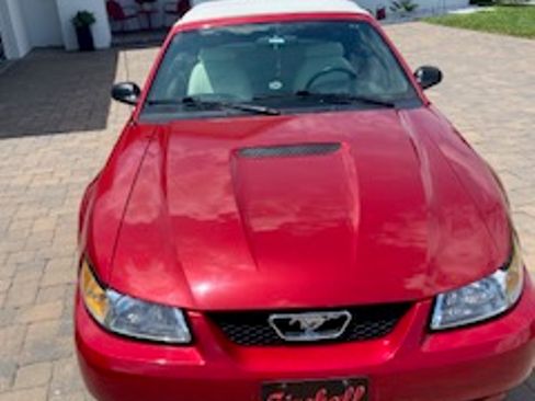 Used 2000 Ford Mustang GT RWD image 4