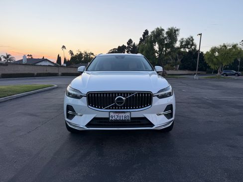 Used 2023 Volvo XC60 B5 Ultimate w/ Climate Package FWD image 16