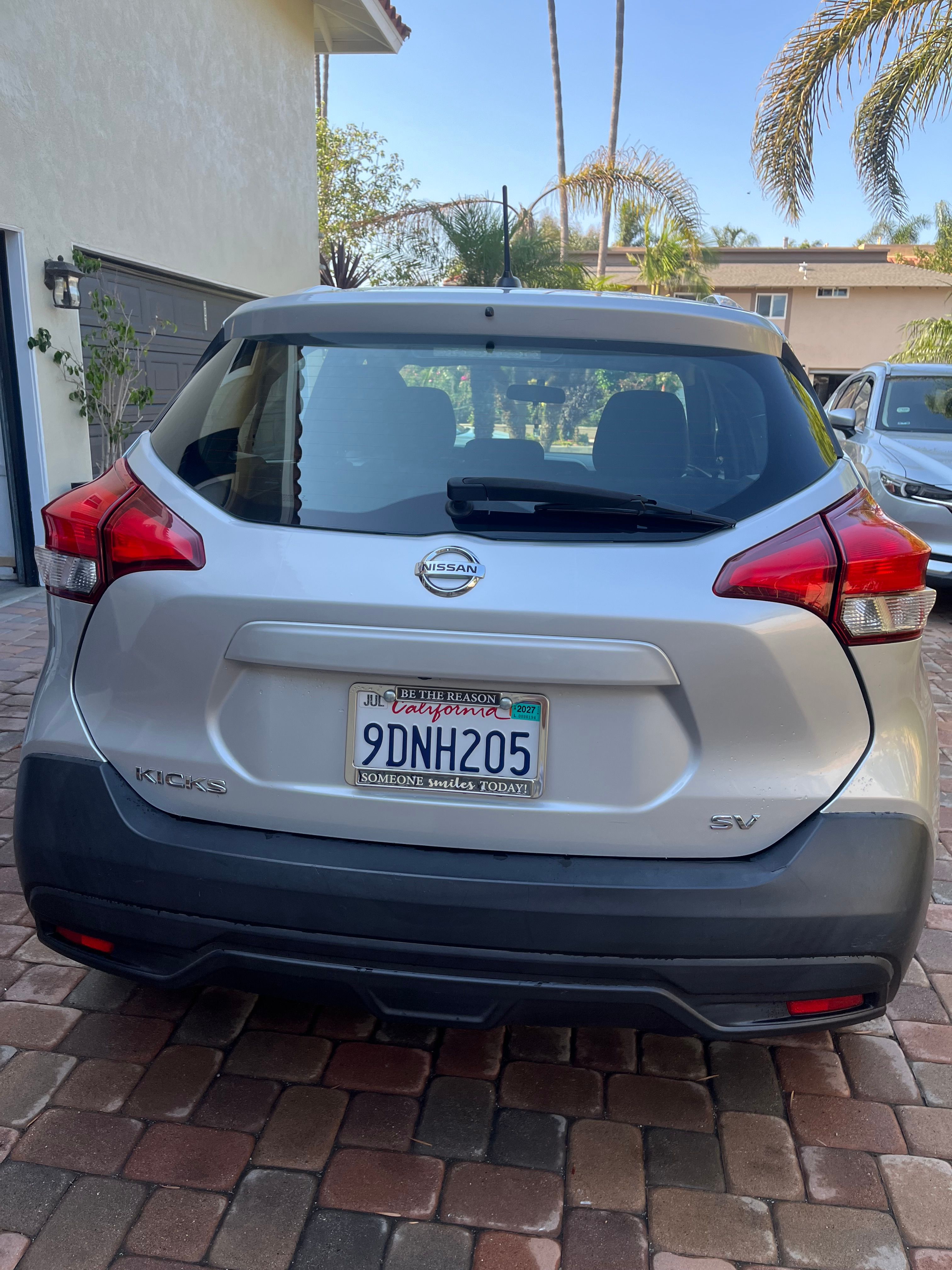 Used 2019 Nissan Kicks SV FWD image 6