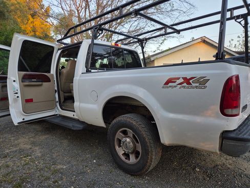 Used 2006 Ford F250 XLT image 14