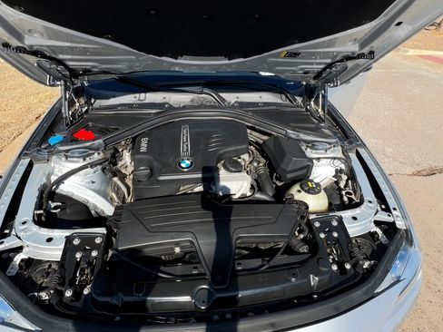 Used 2017 BMW 320i xDrive Sedan image 8