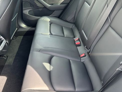 Used 2020 Tesla Model 3 Long Range image 2