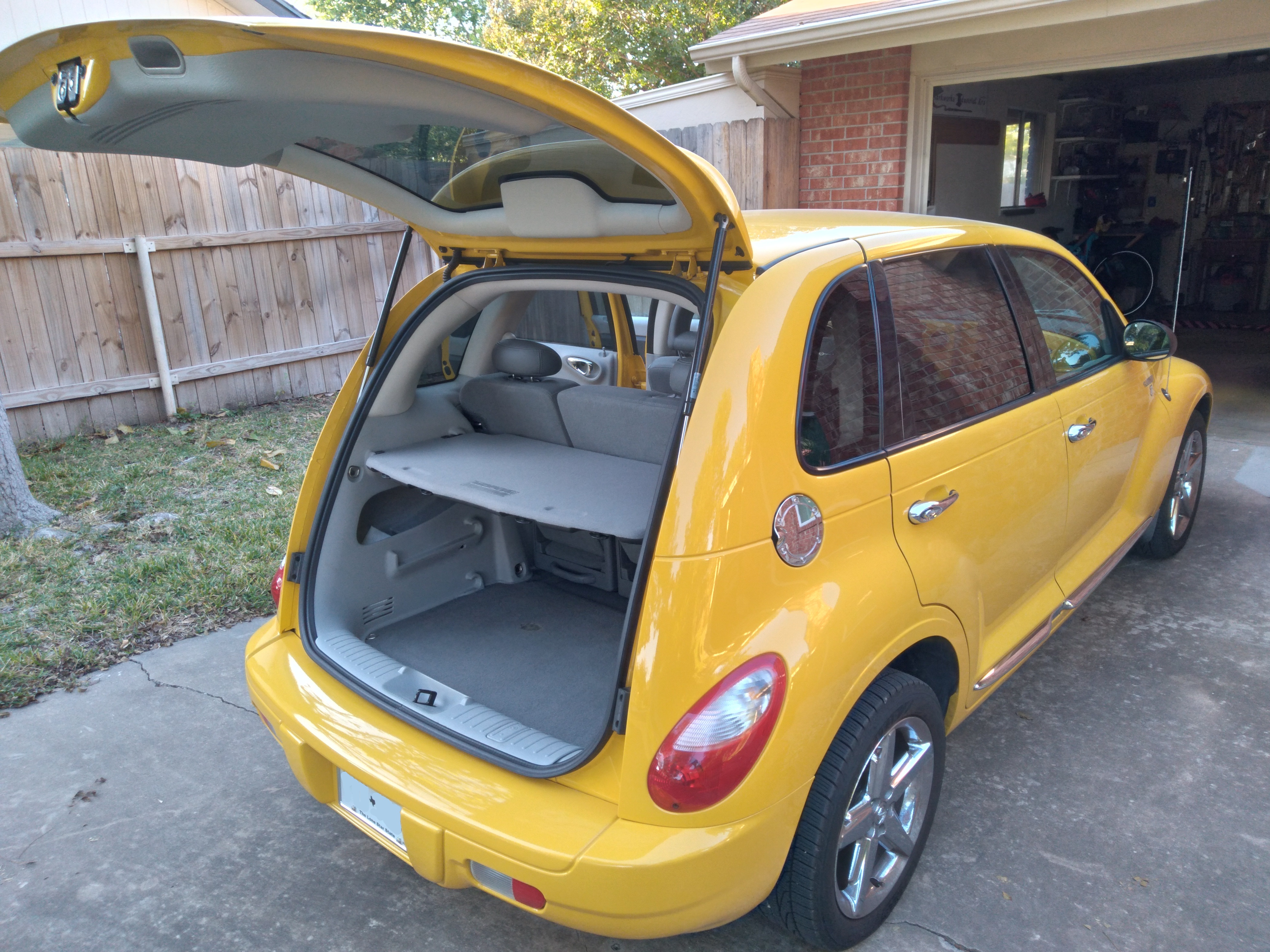 Used 2006 Chrysler PT Cruiser Touring FWD image 10