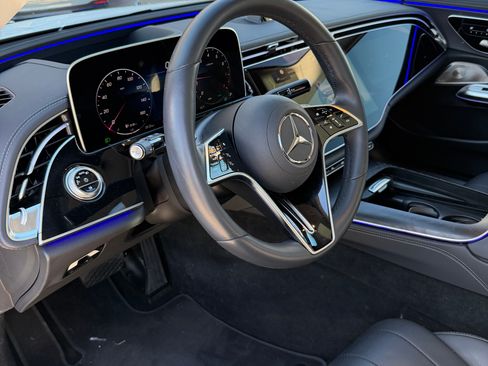 Used 2025 Mercedes-Benz E 350 Sedan image 9