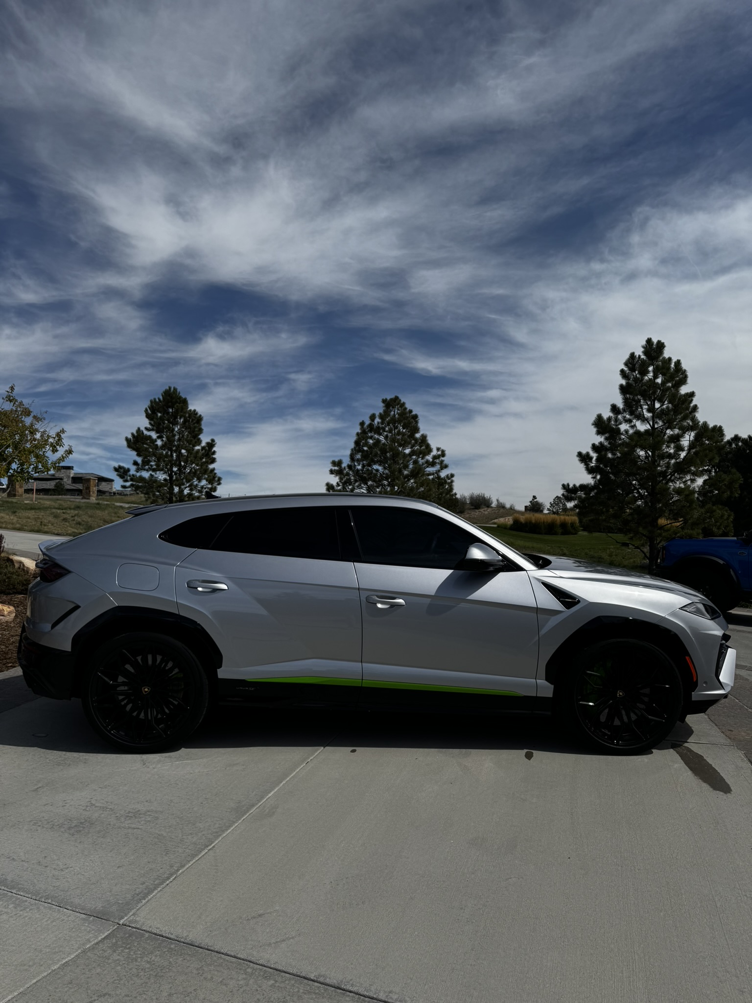 Used 2025 Lamborghini Urus SE AWD/4WD image 12