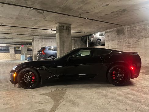 Used 2015 Chevrolet Corvette Stingray Coupe w/ 2LT Preferred Equipment Group image 21