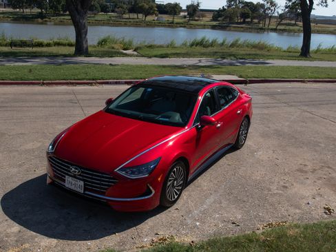 Used 2021 Hyundai Sonata Limited image 1