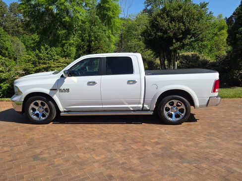 Used 2015 RAM 1500 Laramie w/ Convenience Group image 1