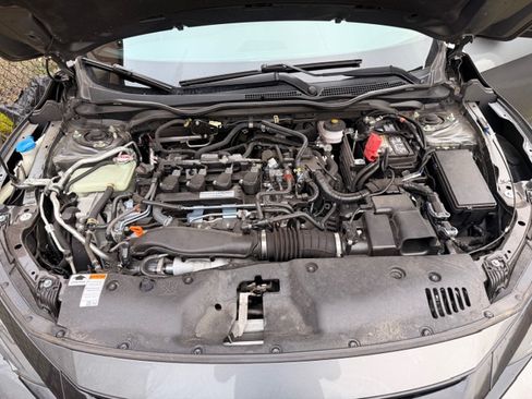 Used 2018 Honda Civic Sport Touring image 10