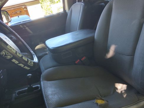 Used 2005 Dodge Ram 1500 Truck ST w/ ST Value Group image 6