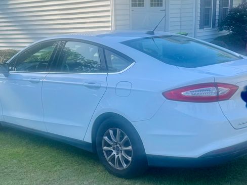Used 2016 Ford Fusion S FWD image 4