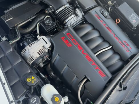 Used 2012 Chevrolet Corvette Coupe w/ 2LT Preferred Equipment Group image 10