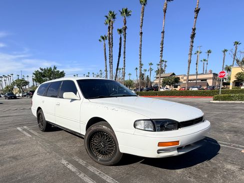 Used 1995 Toyota Camry LE image 1