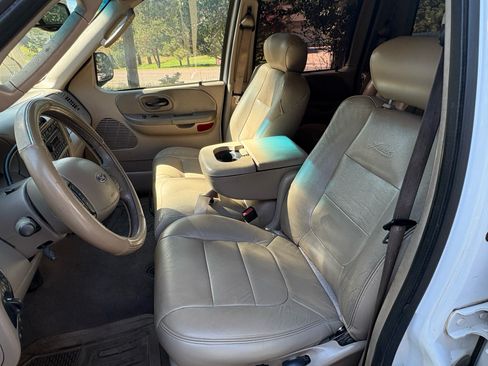 Used 2003 Ford F150 Lariat image 10