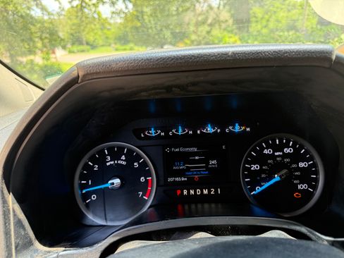 Used 2017 Ford F250 XLT w/ XLT Premium Package image 5