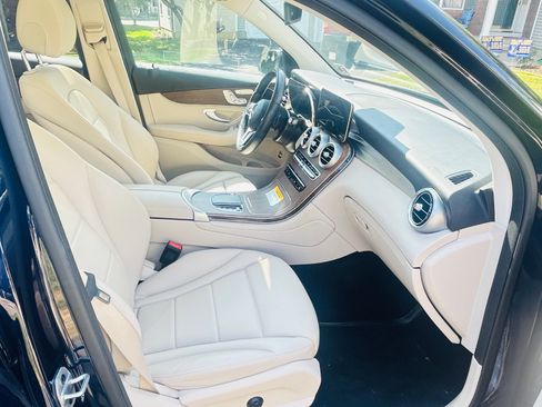 Used 2022 Mercedes-Benz GLC 300 4MATIC image 10