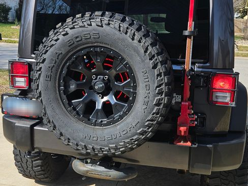 Used 2017 Jeep Wrangler Unlimited Sport image 5