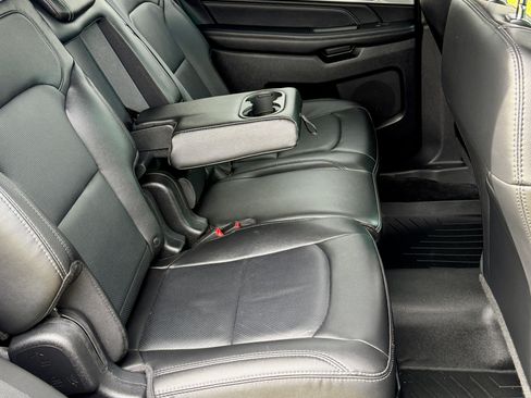Used 2017 Ford Explorer Limited AWD/4WD image 11