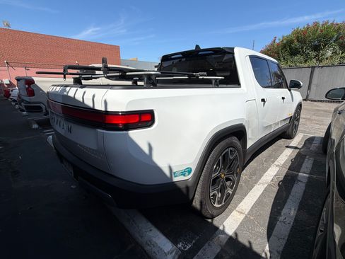 Used 2022 Rivian R1T Adventure AWD/4WD image 10
