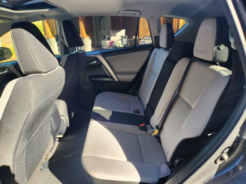 Used 2016 Toyota RAV4 XLE image 4