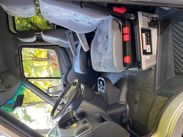 Used 2005 Dodge Sprinter 2500 w/ Cooling Group RWD image 16