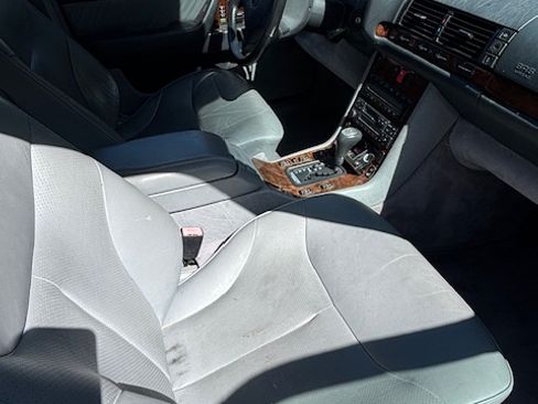 Used 1996 Mercedes-Benz S 500 Sedan image 6