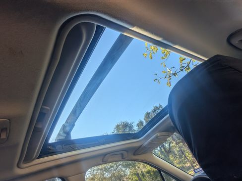 Used 2017 Subaru Forester 2.5i Premium image 6