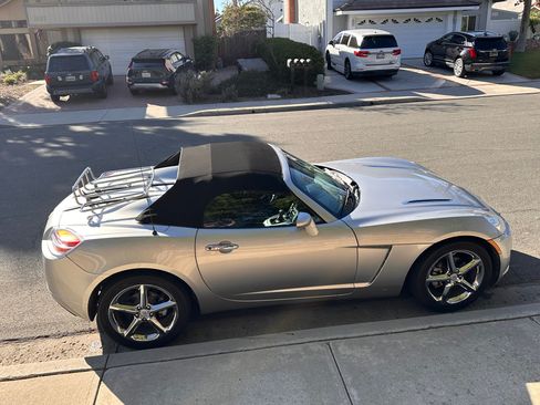 Used 2009 Saturn Sky w/ Premium Trim Package image 10