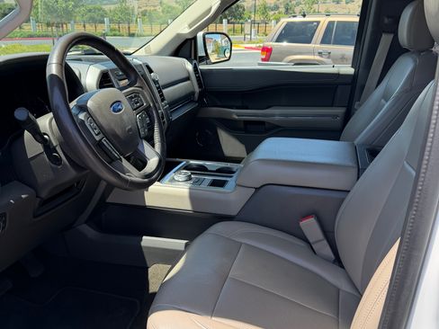 Used 2019 Ford Expedition Max XLT w/ Equipment Group 202A RWD image 11