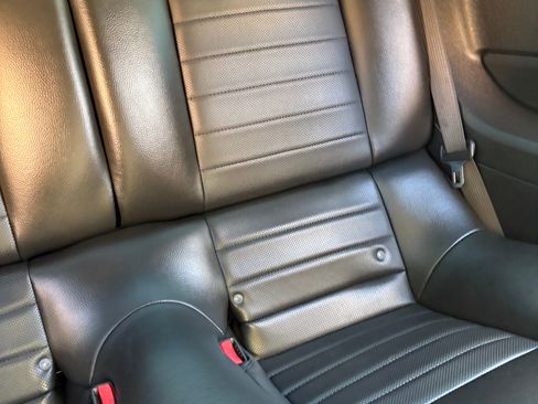 Used 2007 Ford Mustang Shelby GT500 RWD image 8