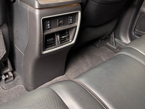 Used 2017 Nissan Murano Platinum w/ Platinum Technology Package image 9