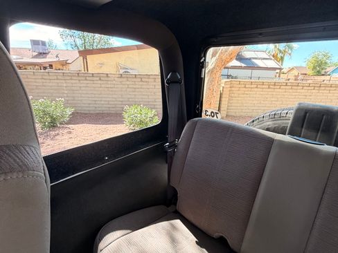 Used 2004 Jeep Wrangler X w/ Convenience Group image 10