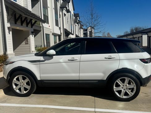 Used 2015 Land Rover Range Rover Evoque Pure Plus image 7