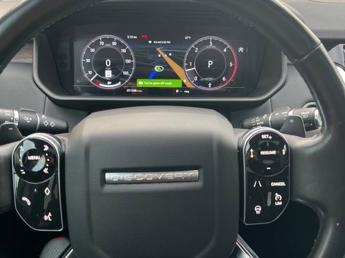 Used 2020 Land Rover Discovery HSE image 21